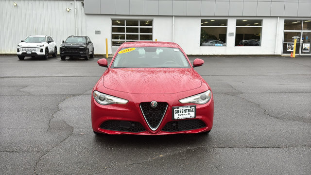 Used 2019 Alfa Romeo Giulia Ti AWD/4WD image 2
