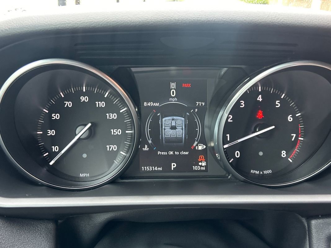 Used 2017 Land Rover Range Rover Sport HSE image 9