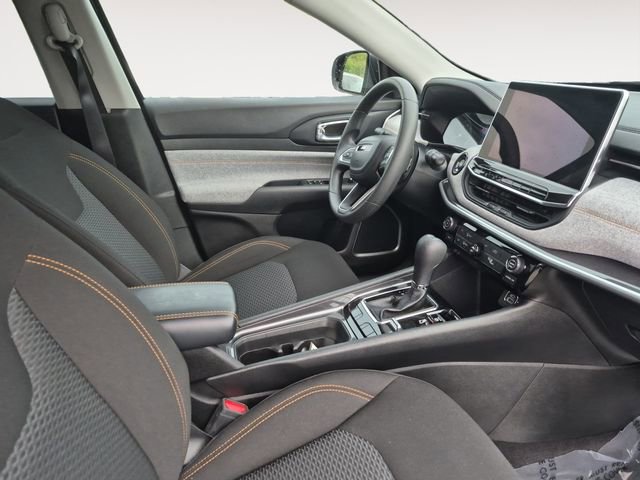 Used 2022 Jeep Compass Sport AWD/4WD image 14