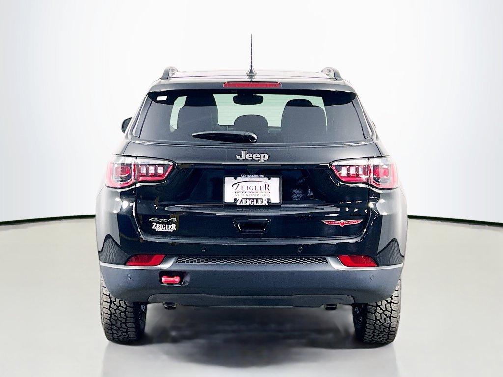 New 2026 Jeep Compass Trailhawk w/ Sun, Sound & Navigation Group AWD/4WD image 6