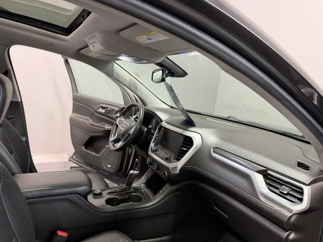 Used 2017 GMC Acadia SLT AWD/4WD image 25