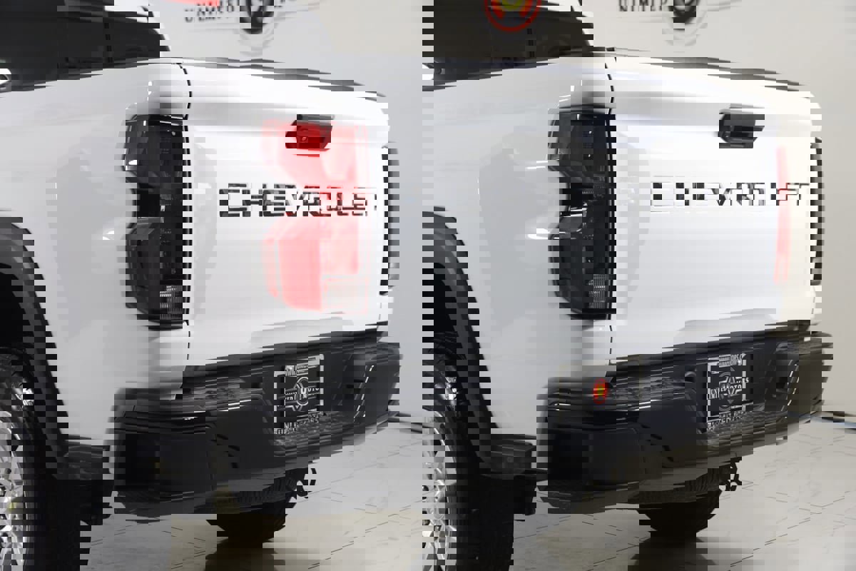 Used 2023 Chevrolet Colorado Z71 image 24