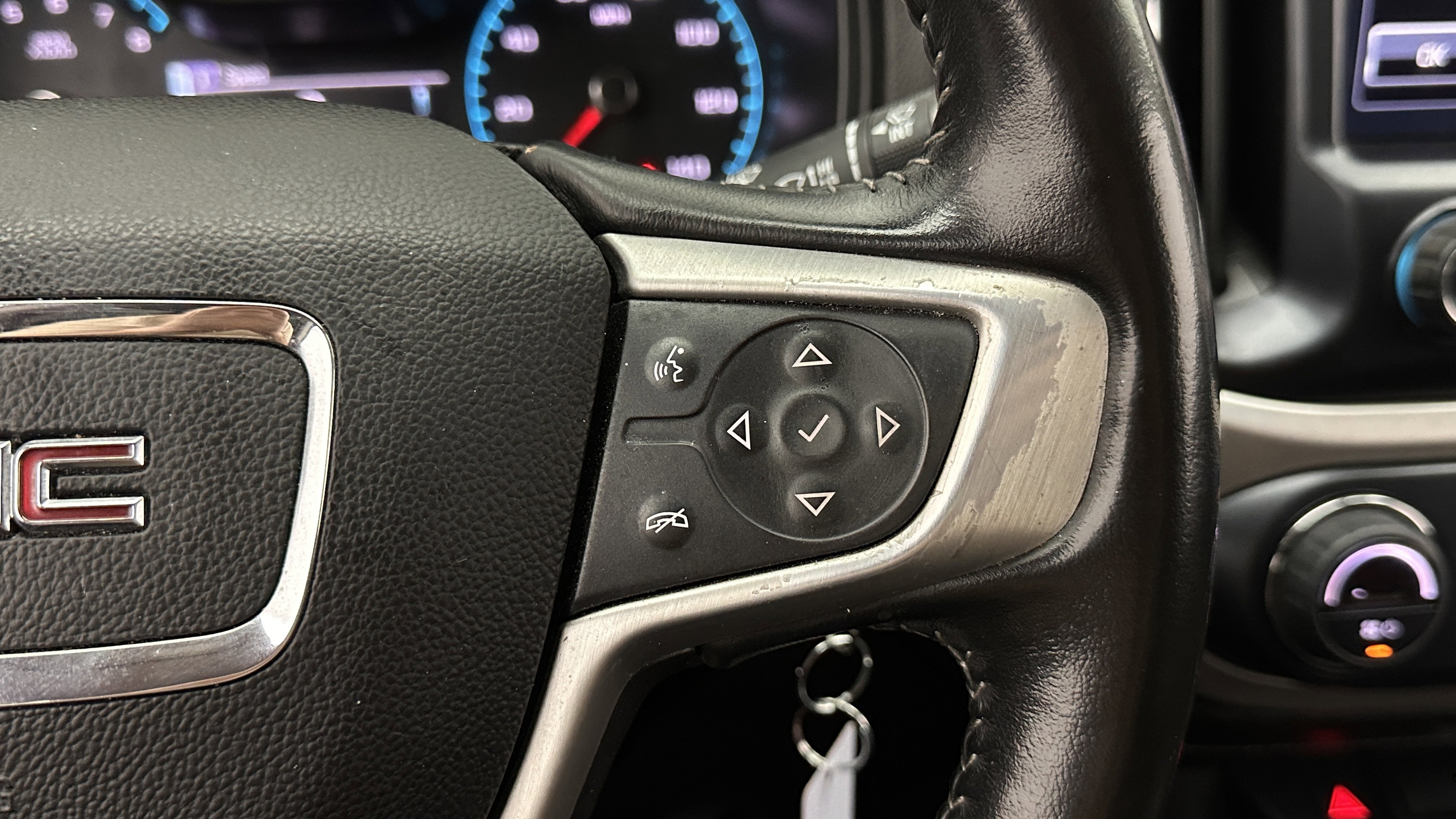 Used 2018 GMC Canyon SLE w/ SLE Convenience Package image 19