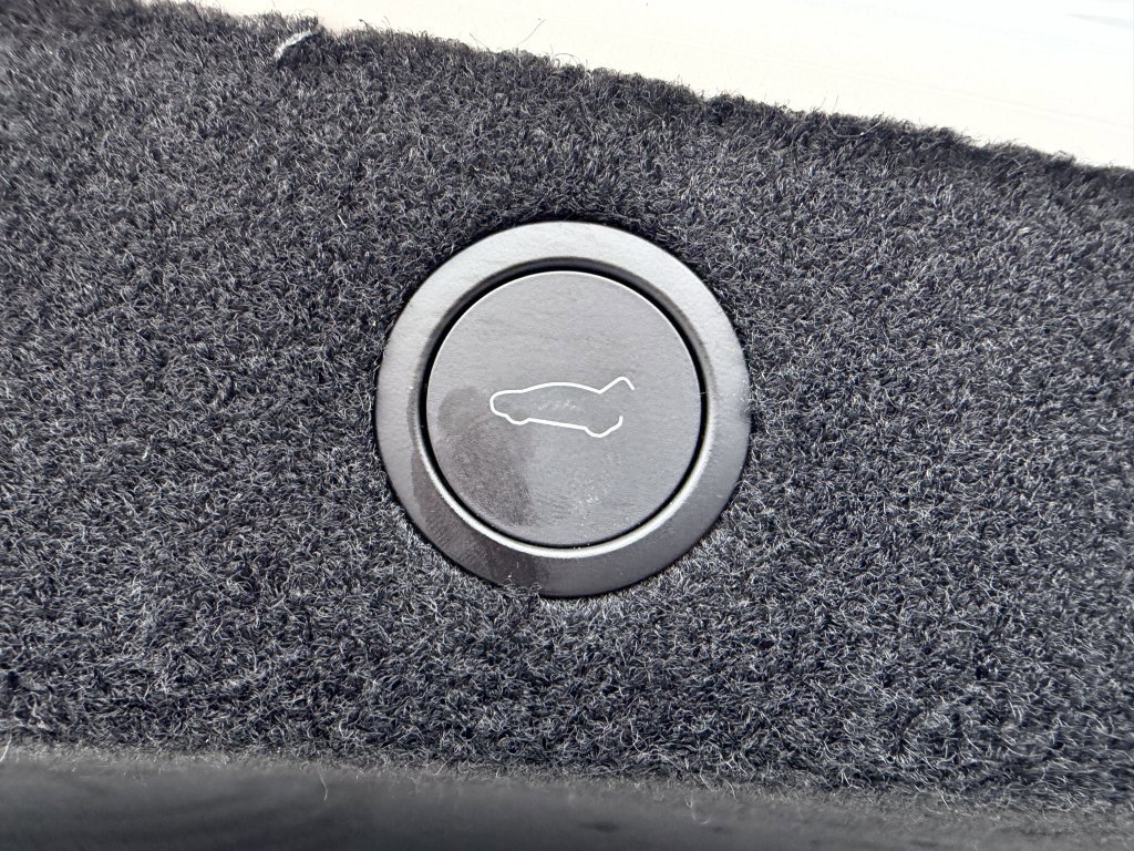 Used 2025 Tesla Model 3 Long Range image 39