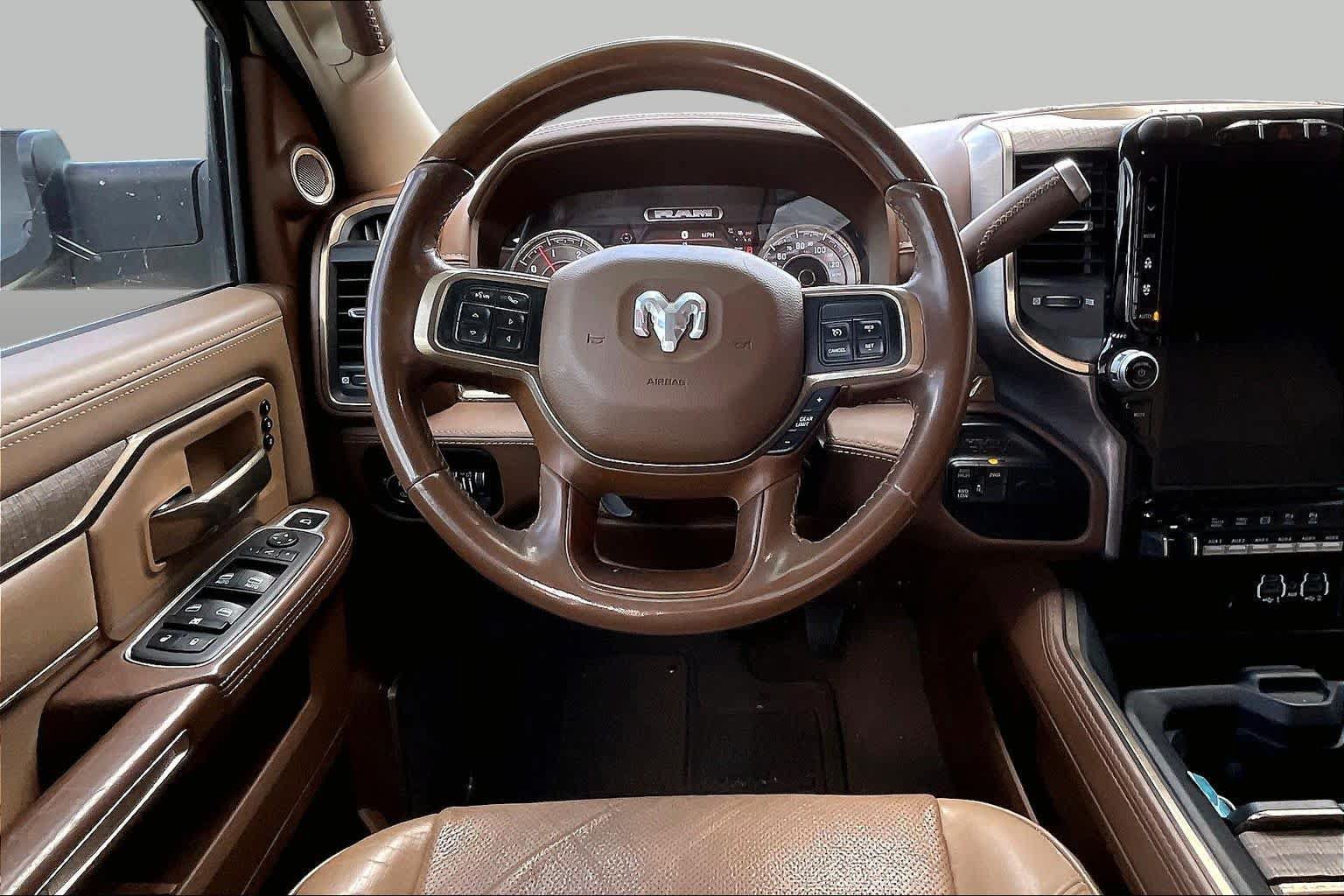 Used 2022 RAM 3500 Limited AWD/4WD image 6