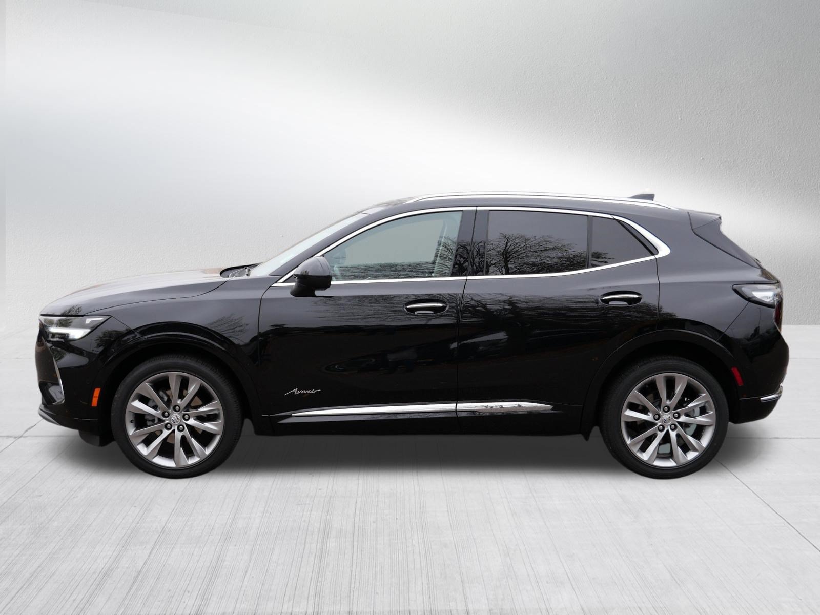 Used 2022 Buick Envision Avenir w/ Technology Package II AWD/4WD image 4