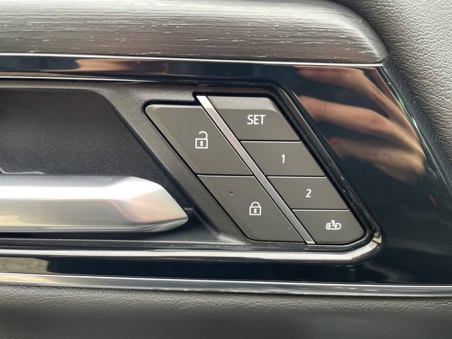 Certified 2025 GMC Yukon Denali AWD/4WD image 28