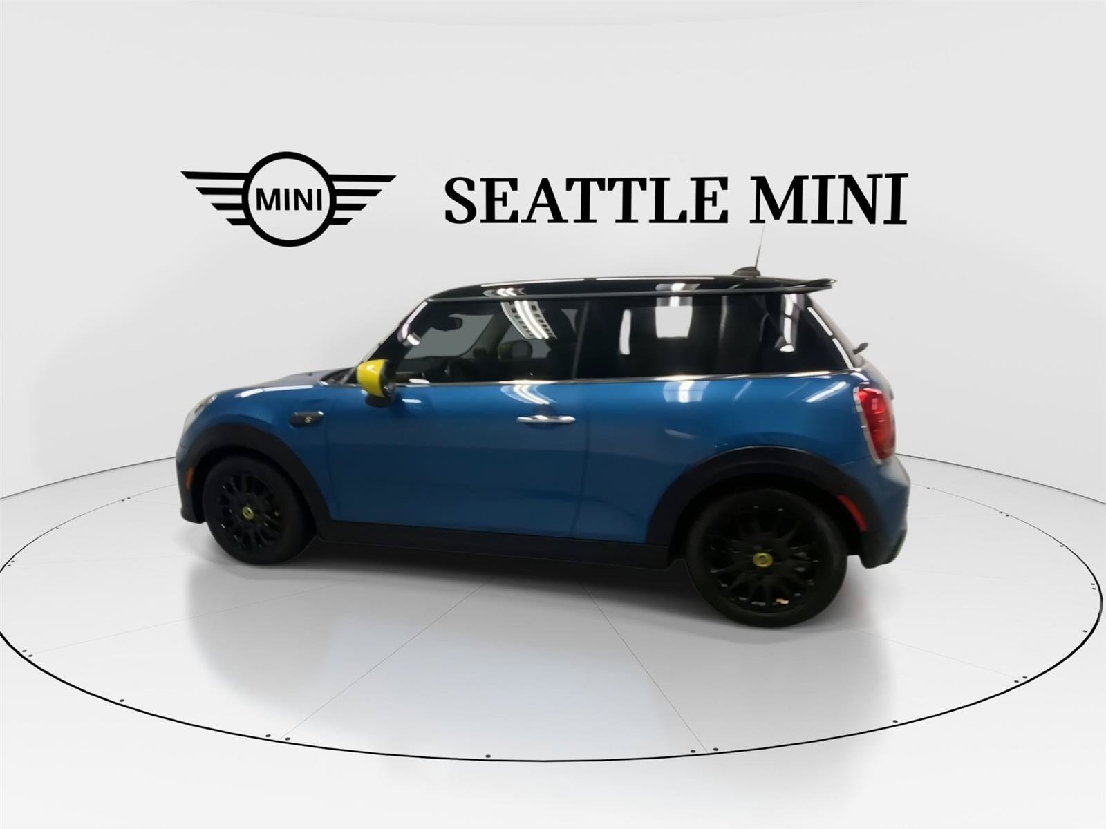 Used 2023 MINI Cooper SE FWD image 7