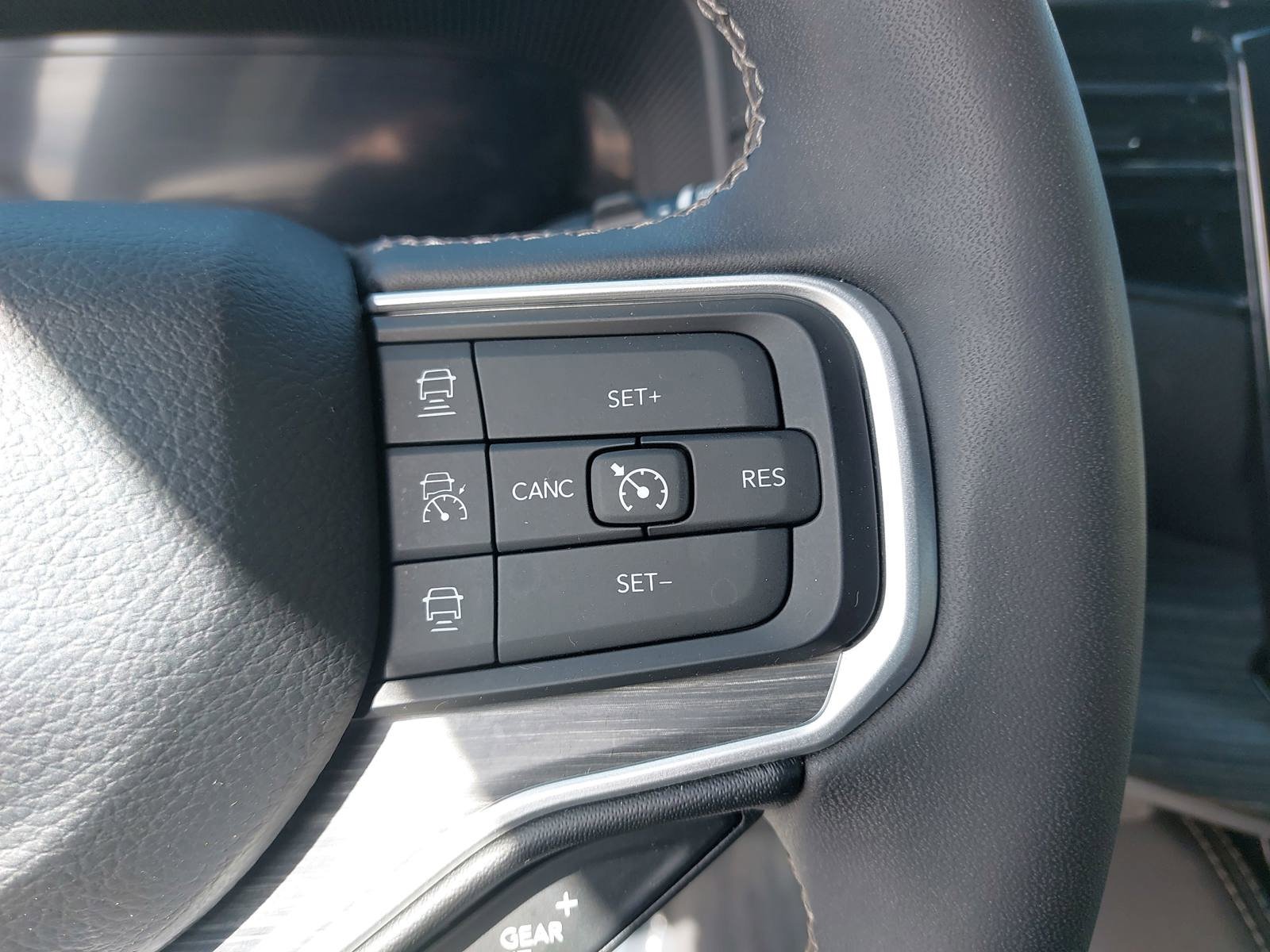 Used 2023 Jeep Wagoneer L Series II image 20