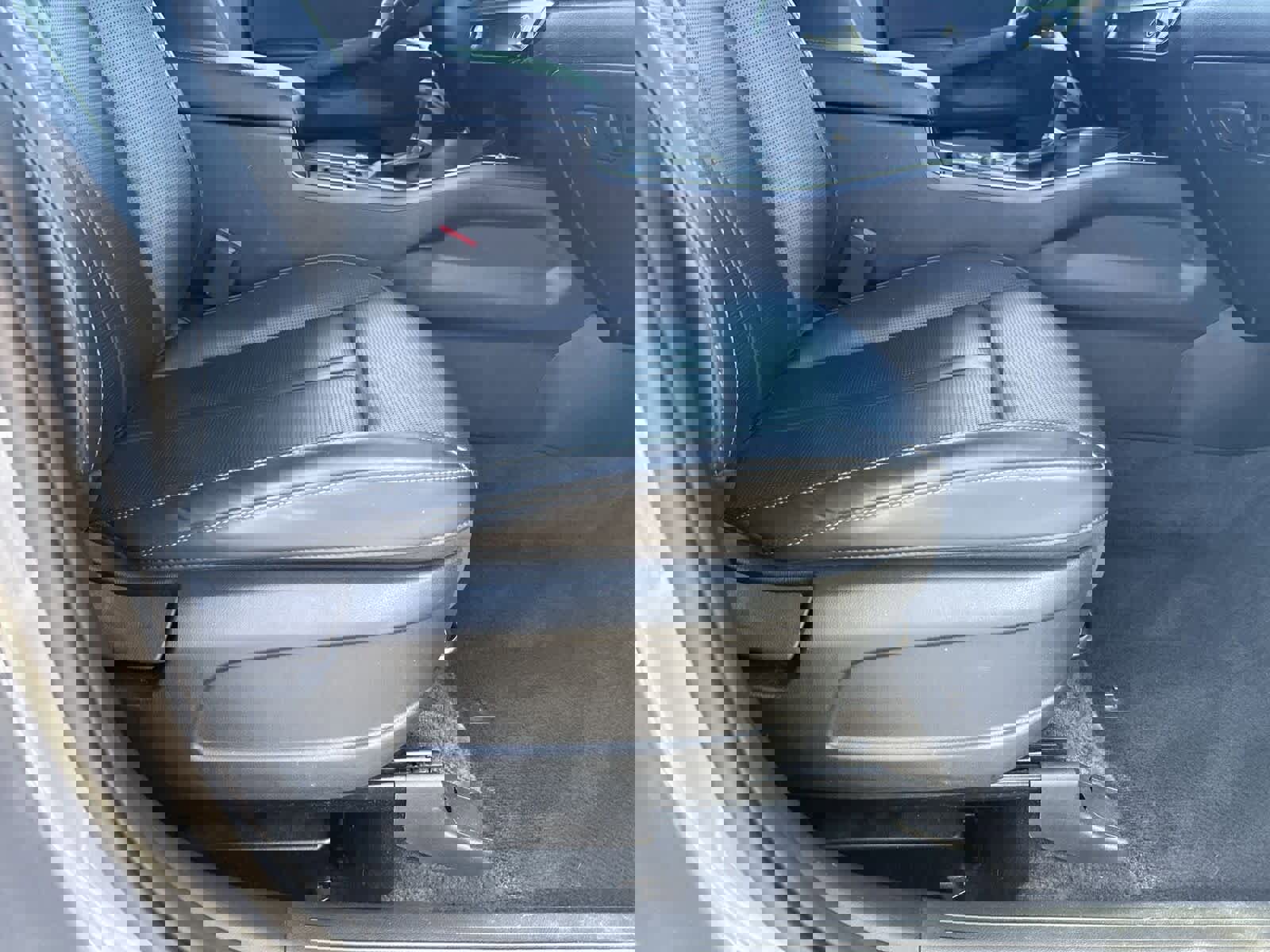 Used 2024 Kia Sorento S image 12