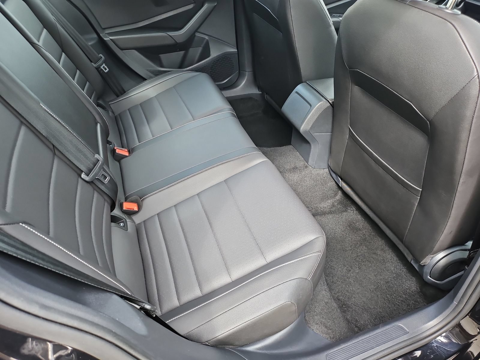Used 2024 Volkswagen Jetta SE FWD image 30