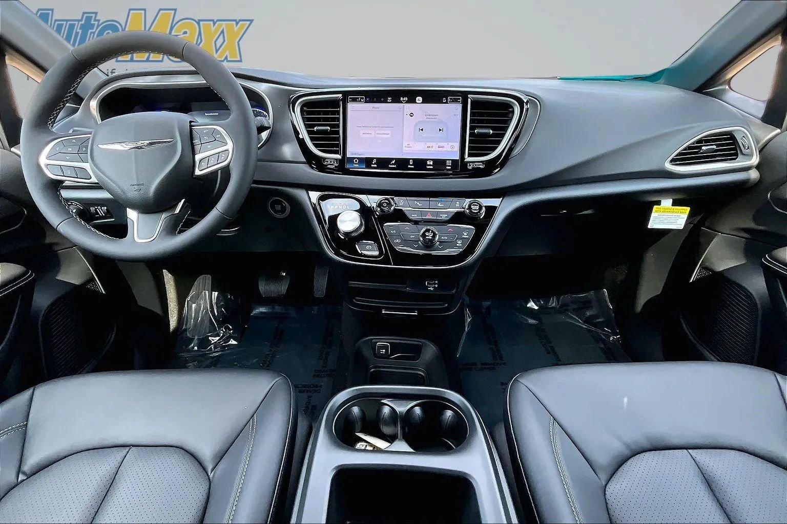 New 2026 Chrysler Voyager LX FWD image 5