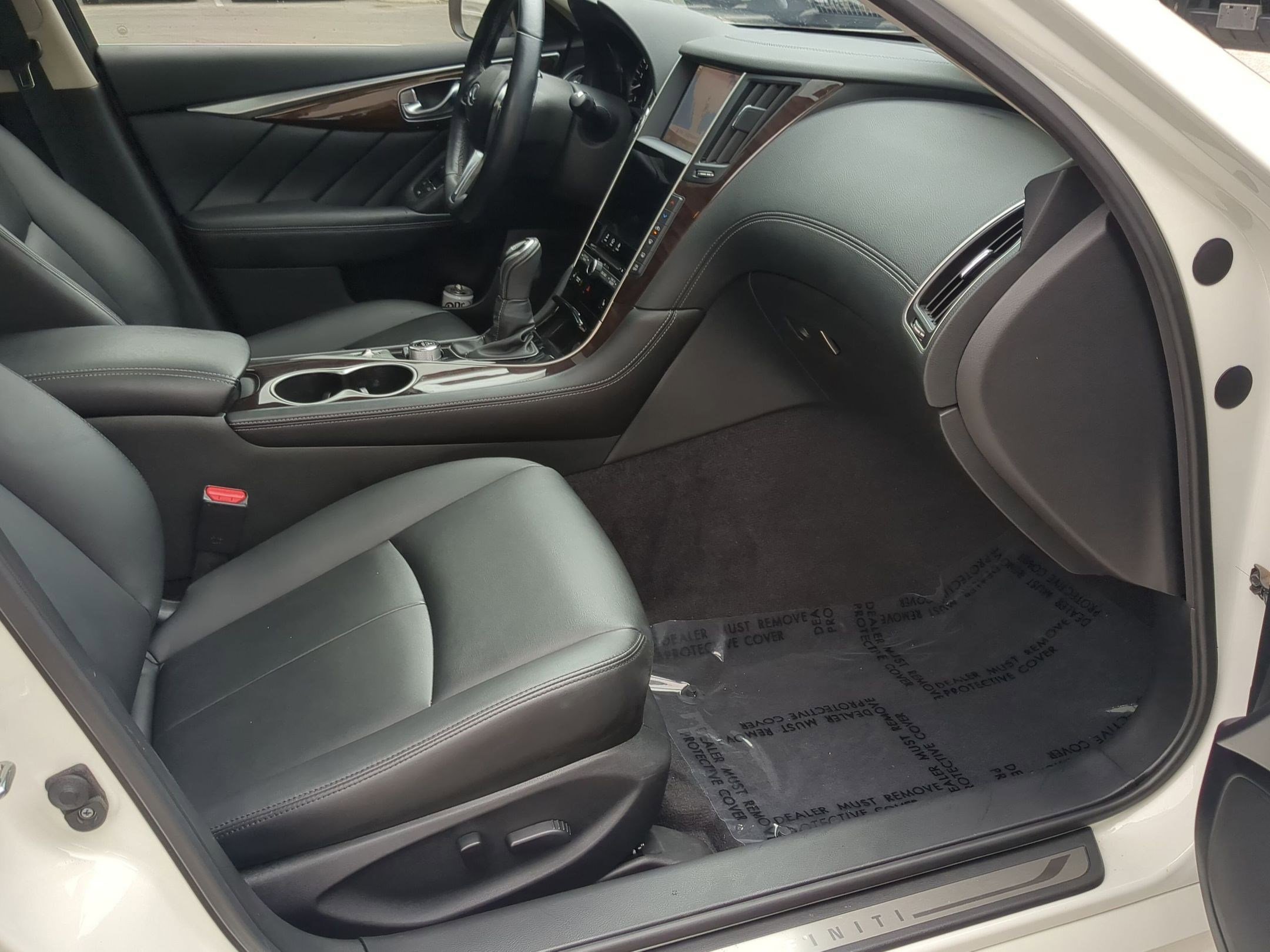 Used 2019 INFINITI Q50 Luxe w/ Essential Package (3.0T Luxe) RWD image 24