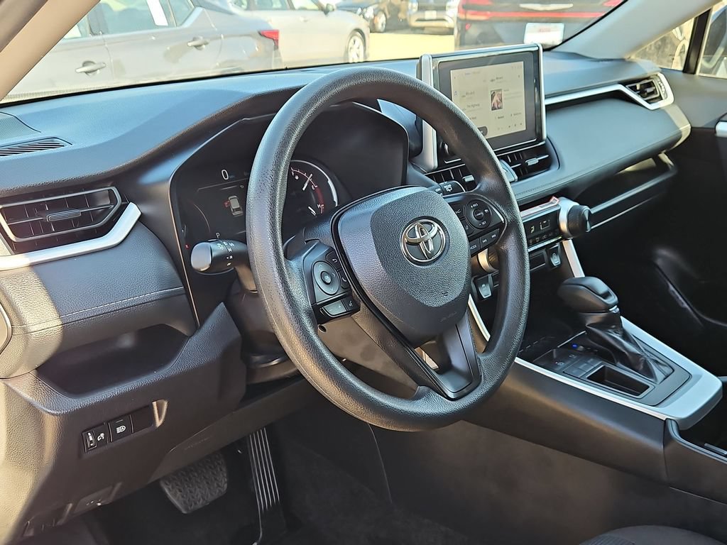 Used 2025 Toyota RAV4 LE FWD image 15