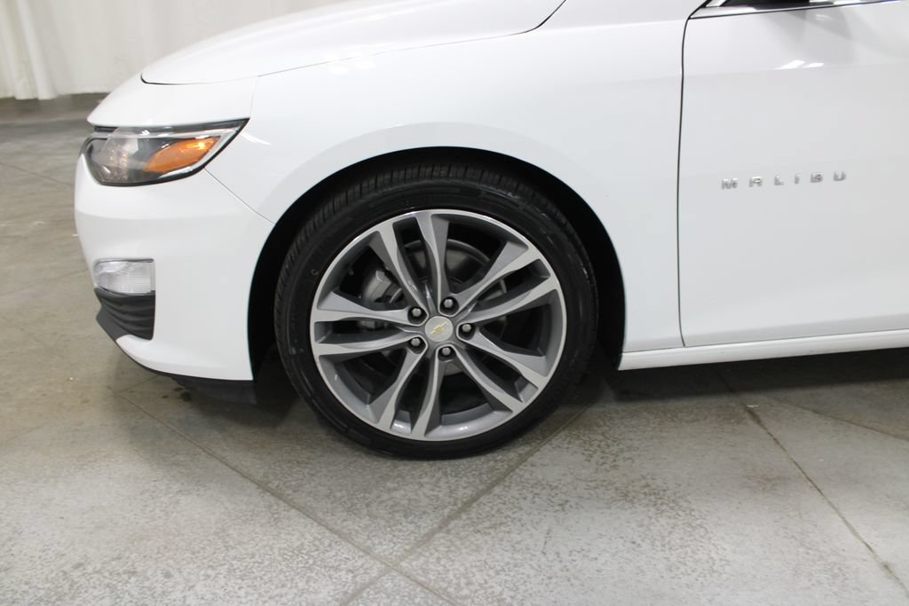 Used 2025 Chevrolet Malibu LT FWD image 14
