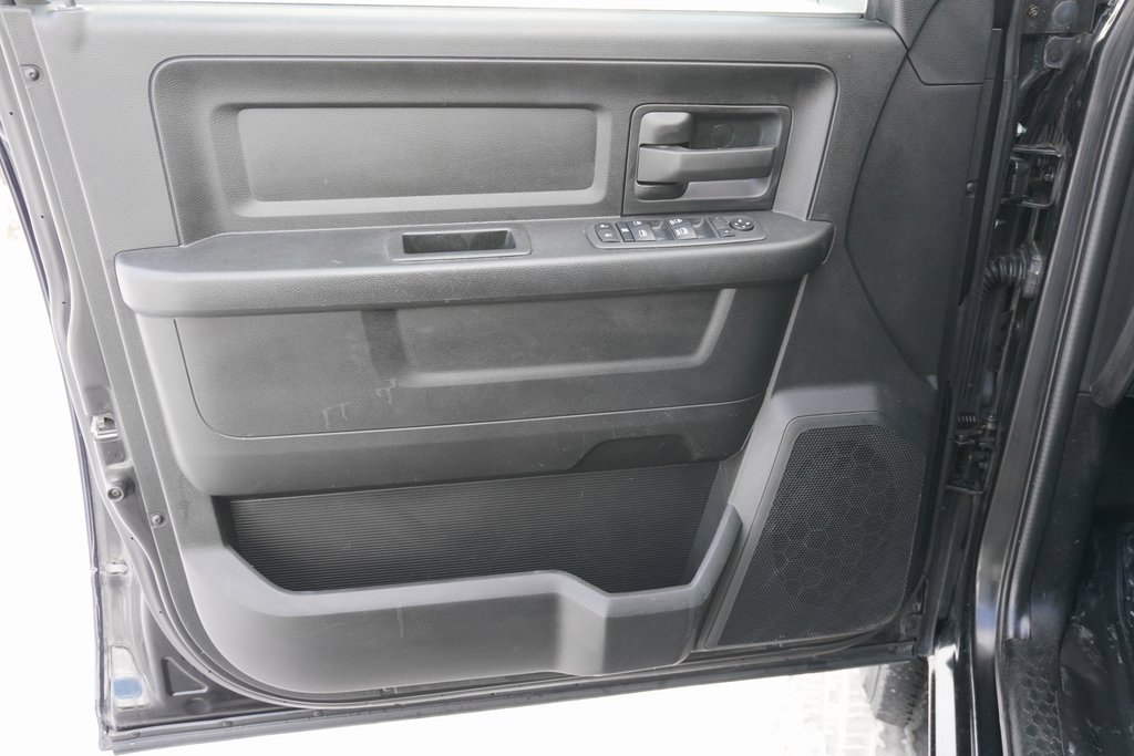 Used 2021 RAM 3500 Tradesman w/ Chrome Appearance Group image 9