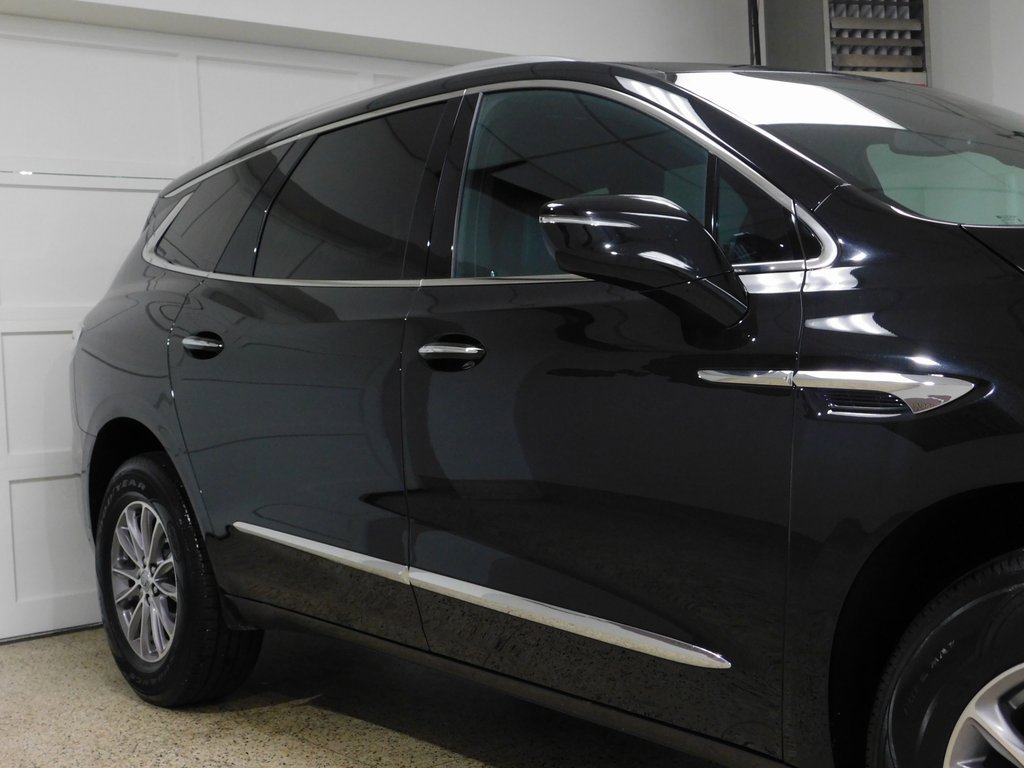 Used 2024 Buick Enclave Essence image 10