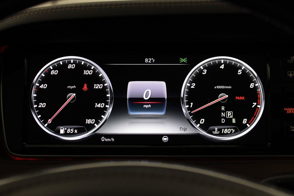 Used 2017 Mercedes-Benz S 550 Sedan image 34