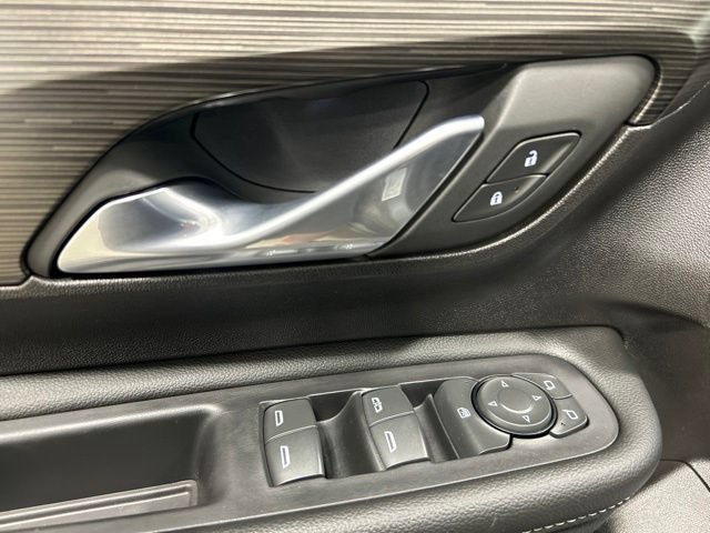 Used 2024 GMC Terrain SLE AWD/4WD image 21