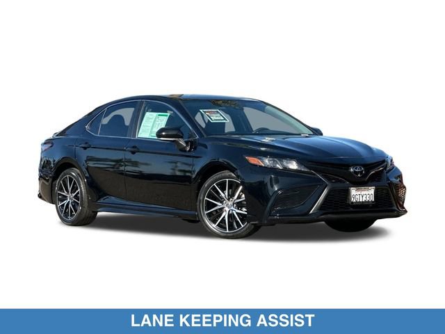 Used 2023 Toyota Camry SE FWD image 2