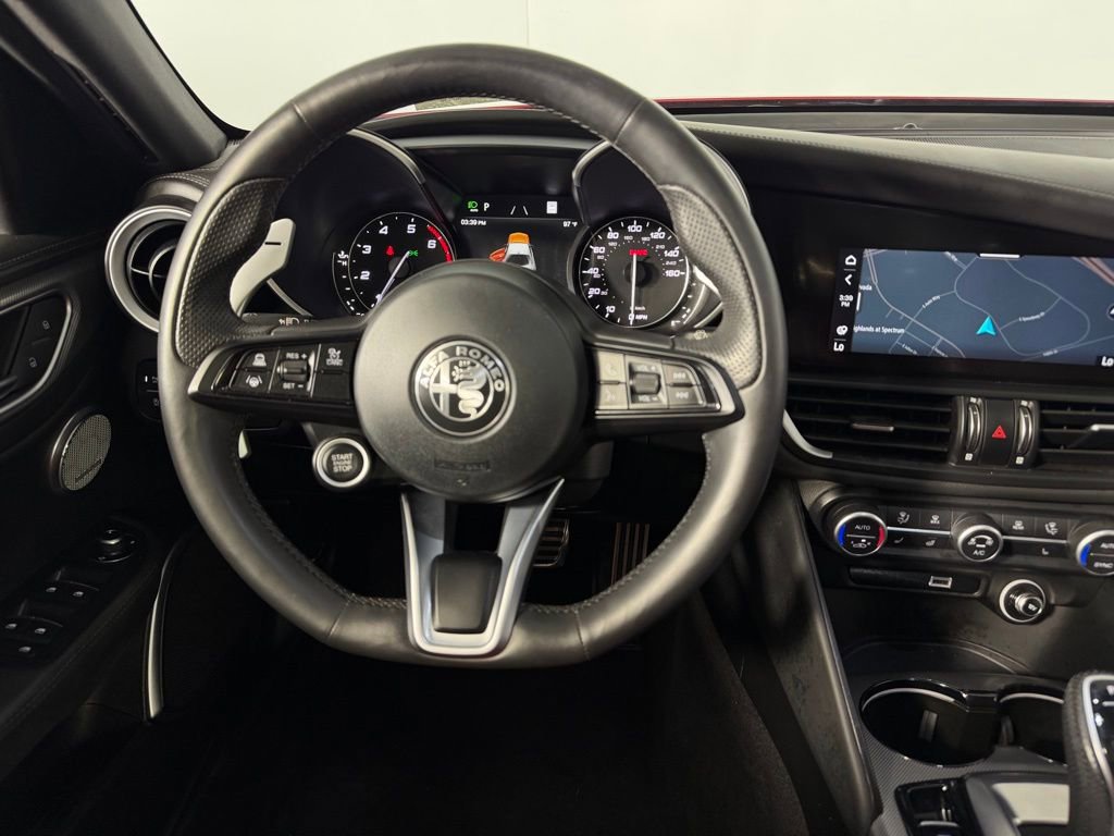 Used 2023 Alfa Romeo Giulia Veloce image 12