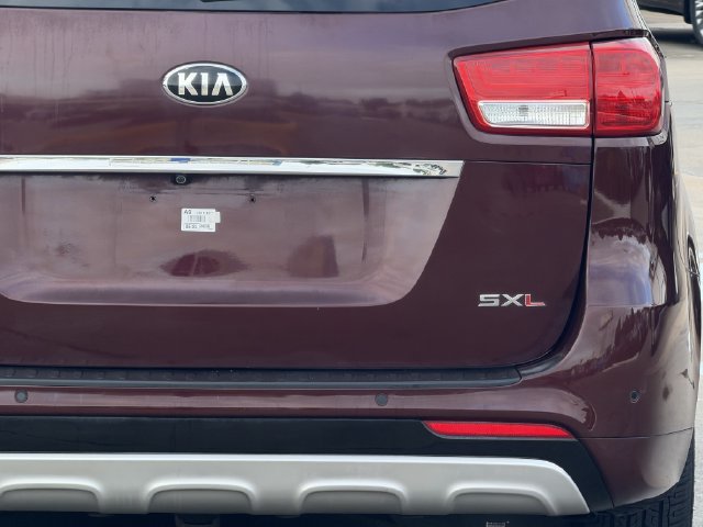 Used 2017 Kia Sedona SX Limited FWD image 9