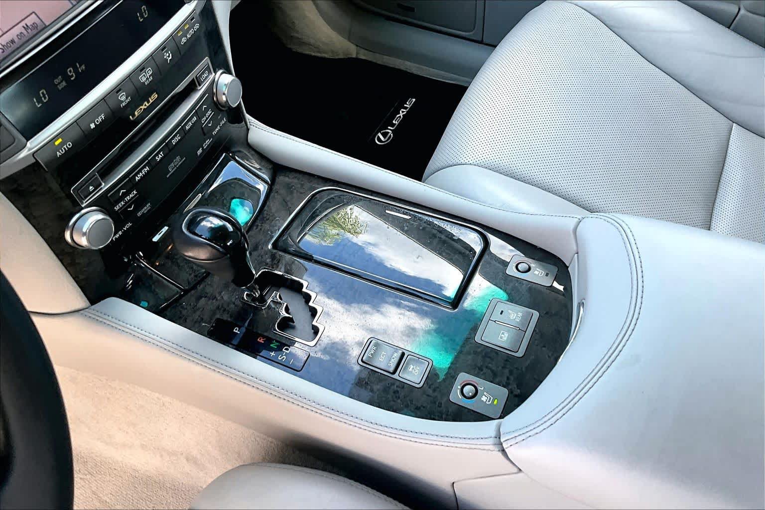 Used 2012 Lexus LS 460 AWD w/ Luxury Value Edition image 16