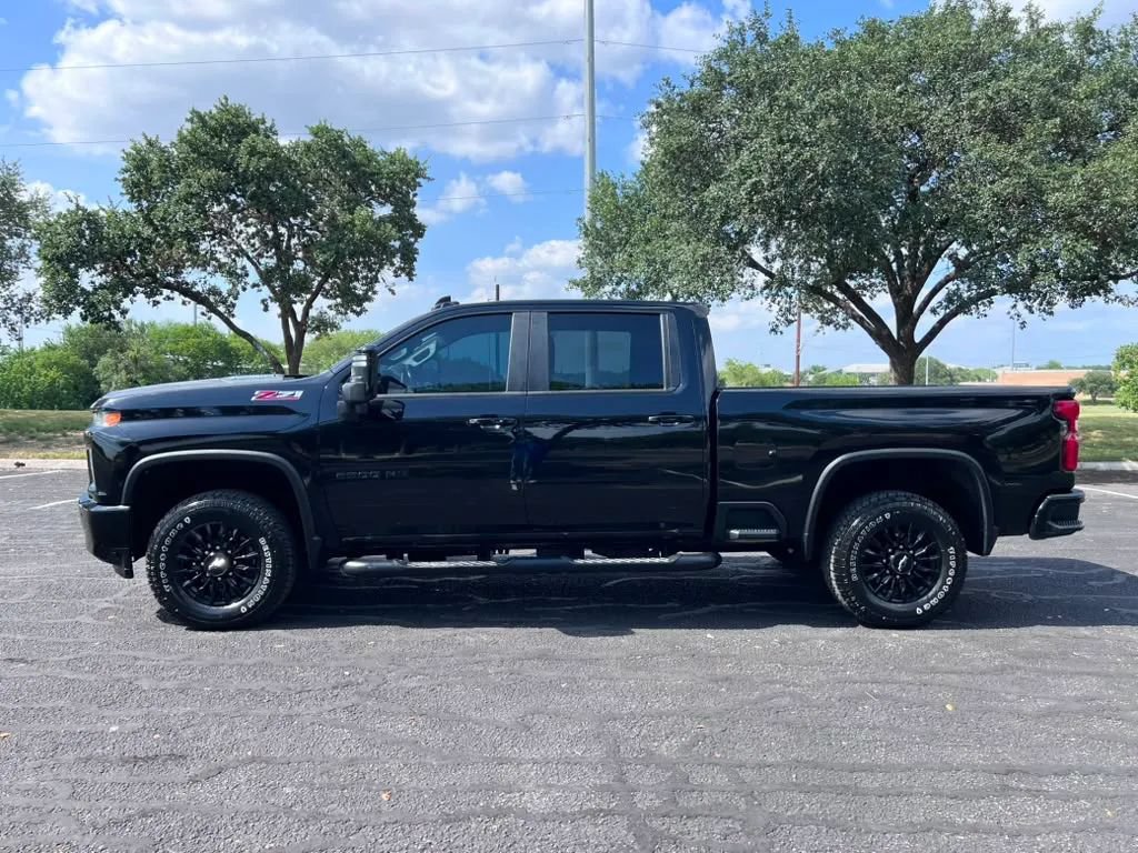 Used 2022 Chevrolet Silverado 2500 LTZ w/ LTZ Plus Package AWD/4WD image 4