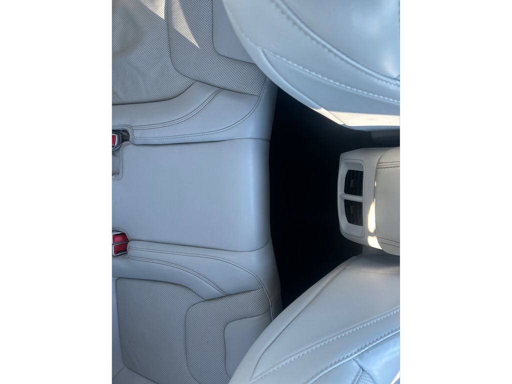 Used 2021 Jeep Cherokee Latitude Lux w/ Comfort/Convenience Group AWD/4WD image 18