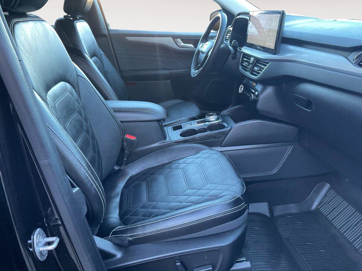 Used 2023 Ford Escape Platinum w/ Premium Technology Package AWD/4WD image 15