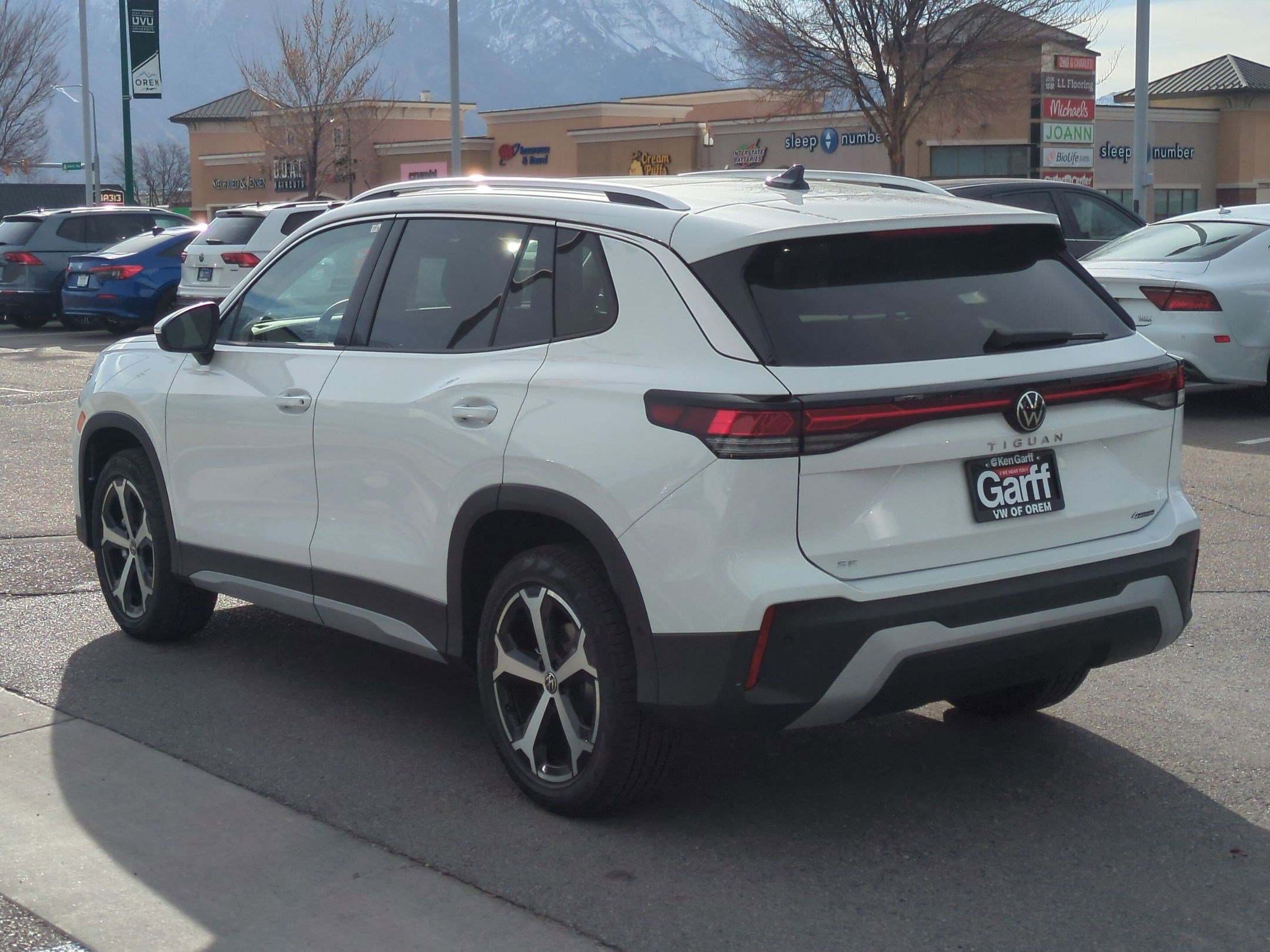 New 2026 Volkswagen Tiguan SE AWD/4WD image 8
