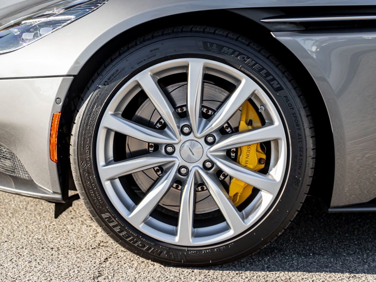 Used 2021 Aston Martin DB11 Volante image 5