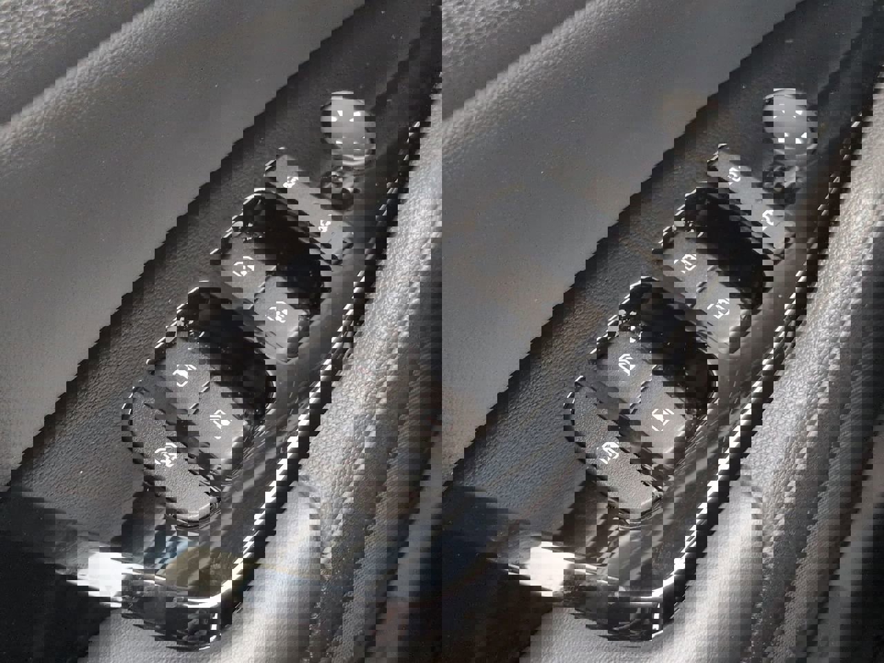 Used 2024 Kia Sportage EX image 30