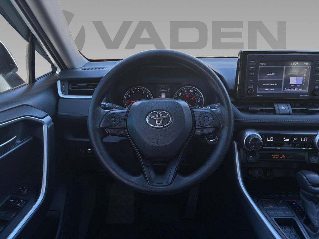 Used 2021 Toyota RAV4 XLE image 10