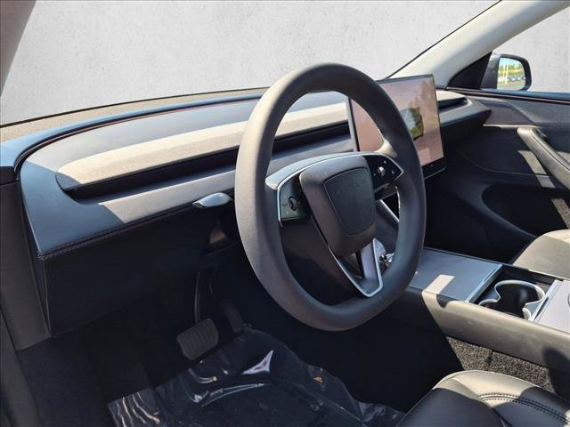 Used 2026 Tesla Model Y 2WD image 10