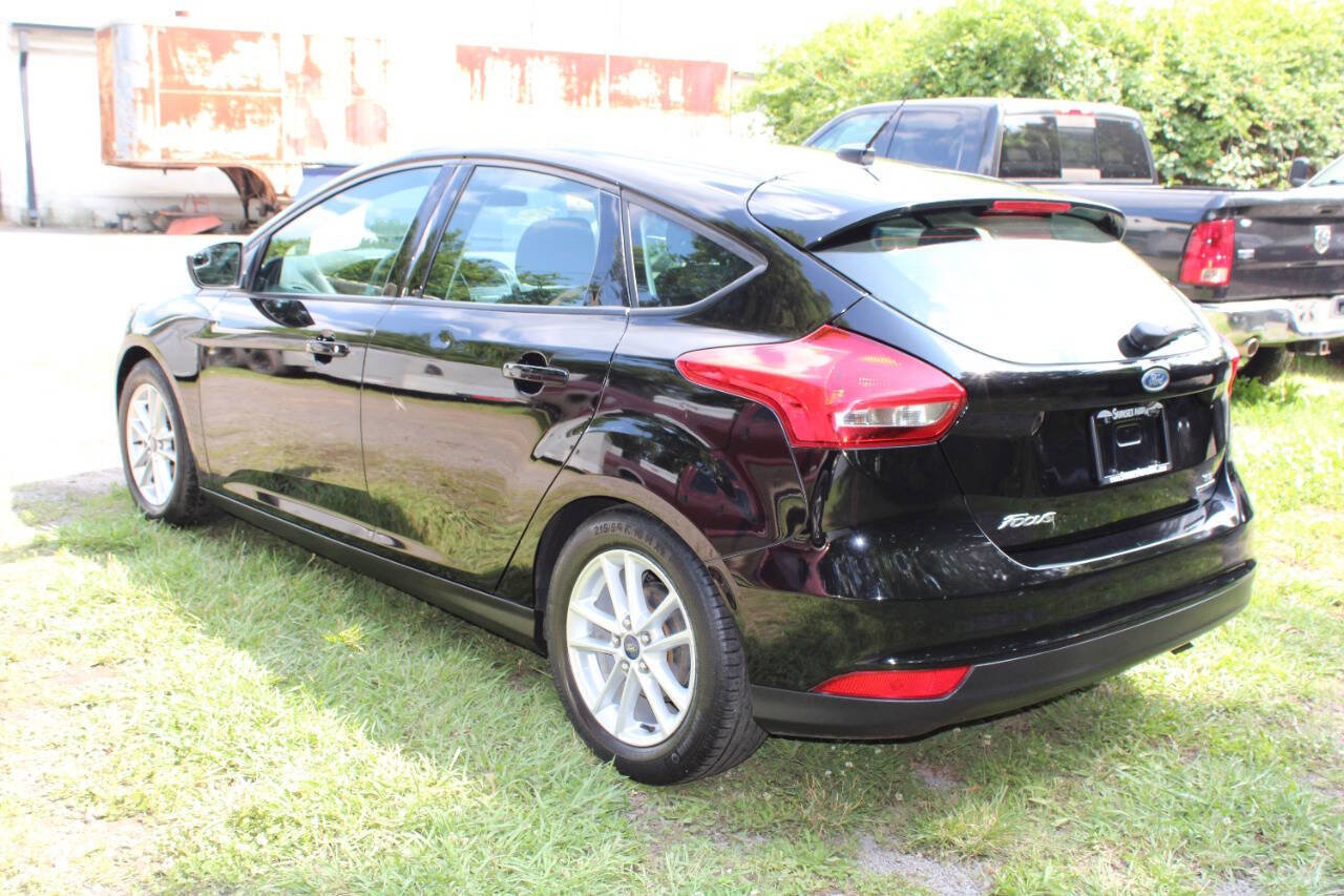 Used 2016 Ford Focus SE image 9