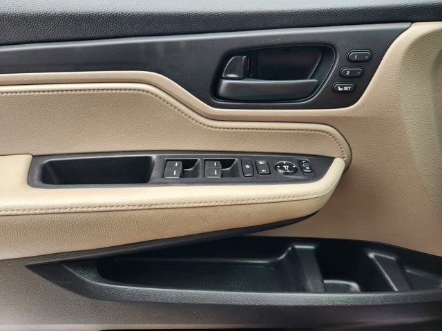 Used 2018 Honda Odyssey EX-L image 24