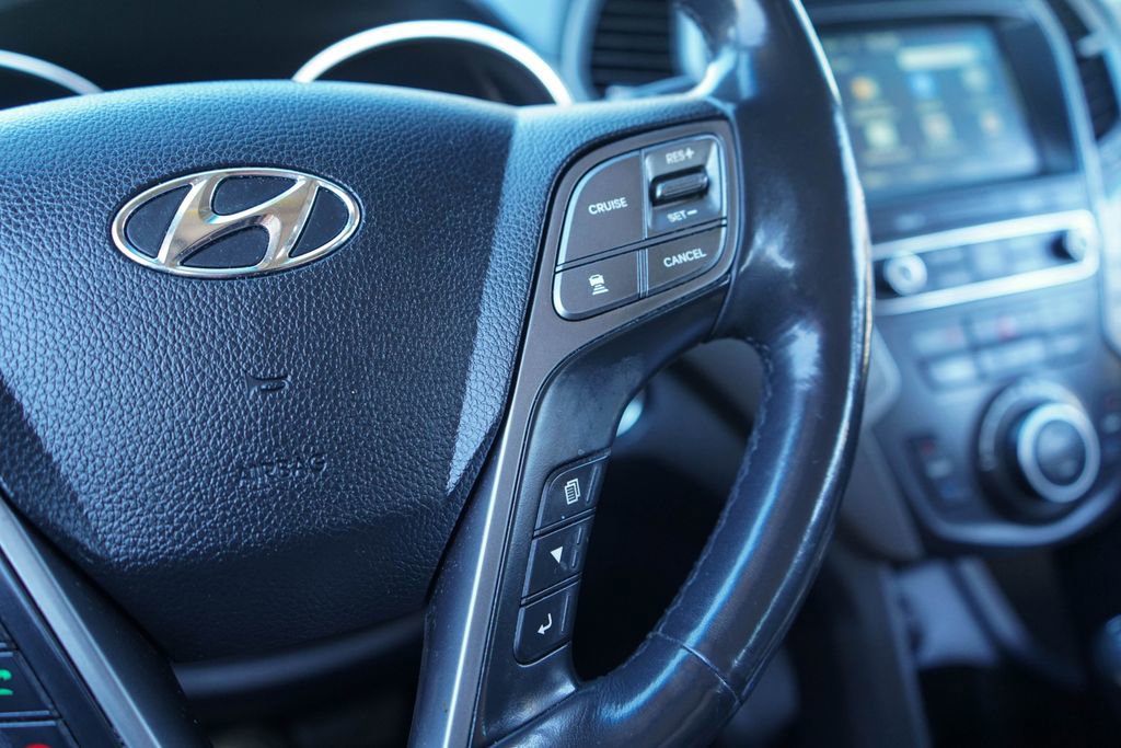 Used 2017 Hyundai Santa Fe SE Ultimate w/ SE Ultimate Tech Package 03 image 28