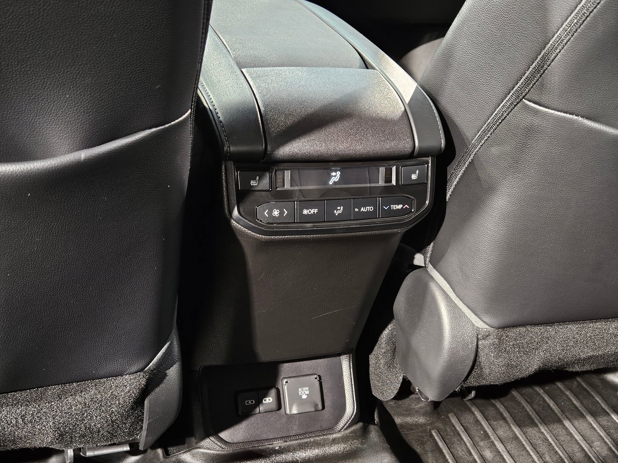 Used 2022 Toyota Highlander Platinum image 37