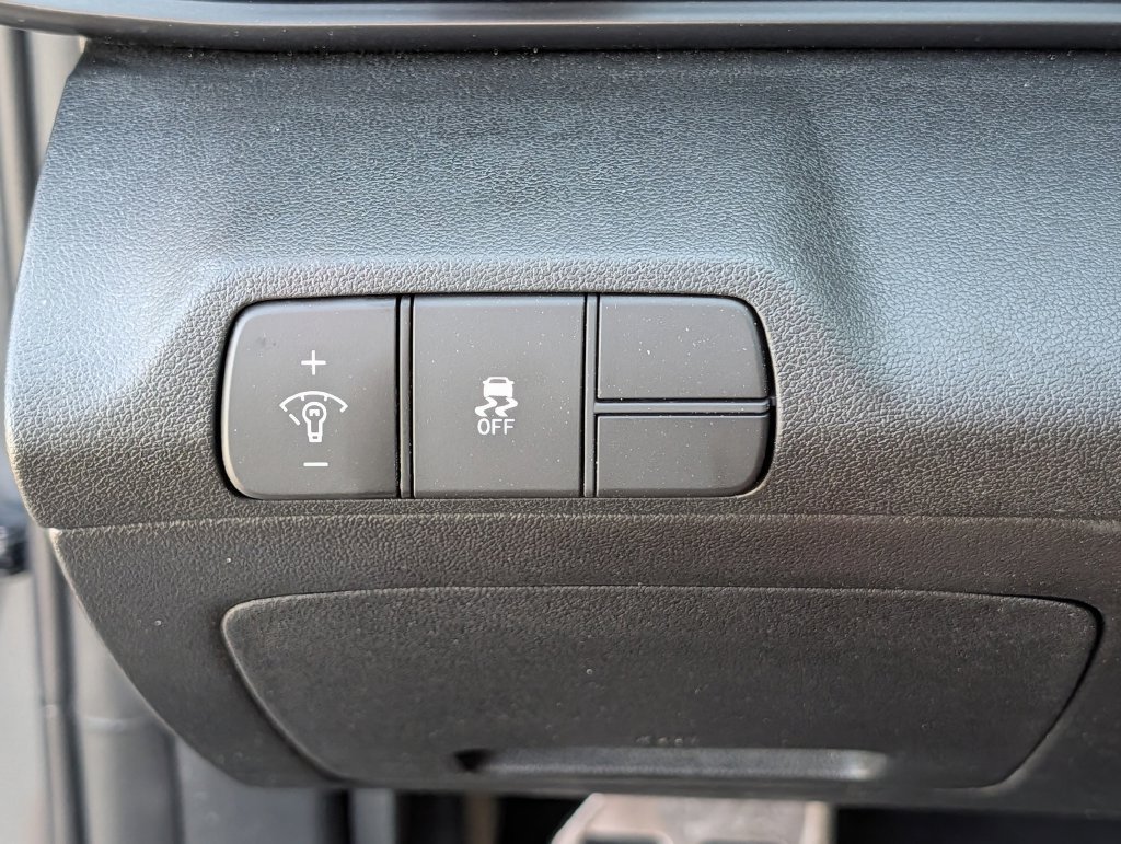 Used 2026 Hyundai Elantra Sport FWD image 22