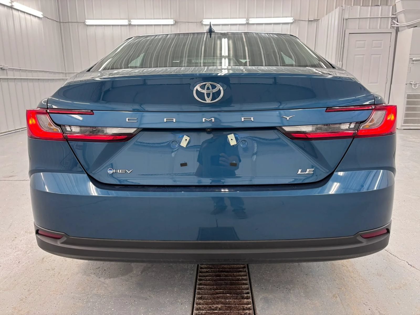 Used 2026 Toyota Camry LE w/ Convenience Package FWD image 5