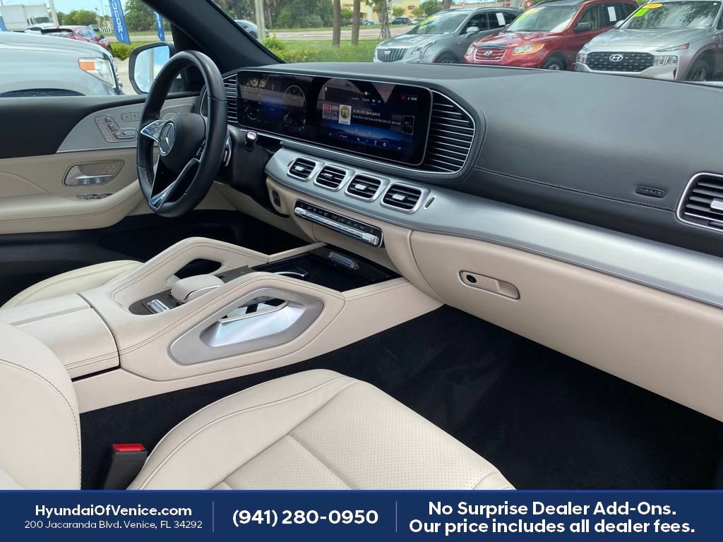 Used 2025 Mercedes-Benz GLS 450 4MATIC image 20