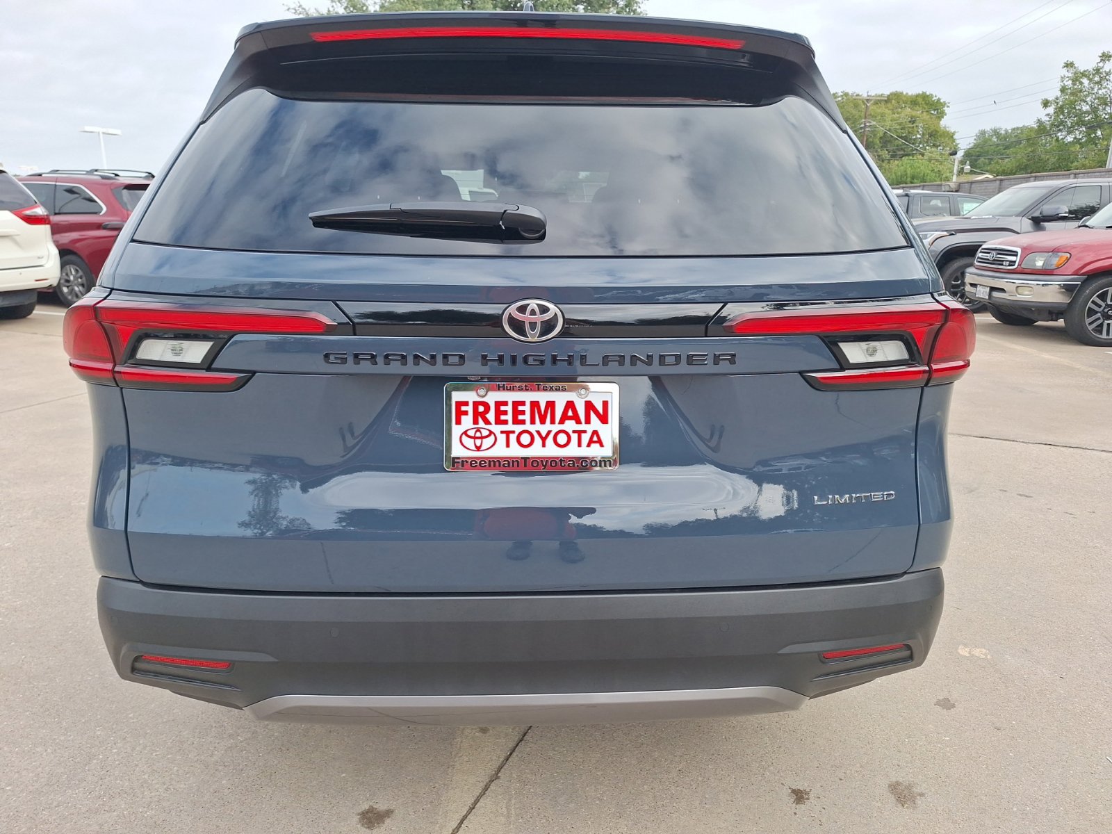 Used 2026 Toyota Grand Highlander FWD image 5