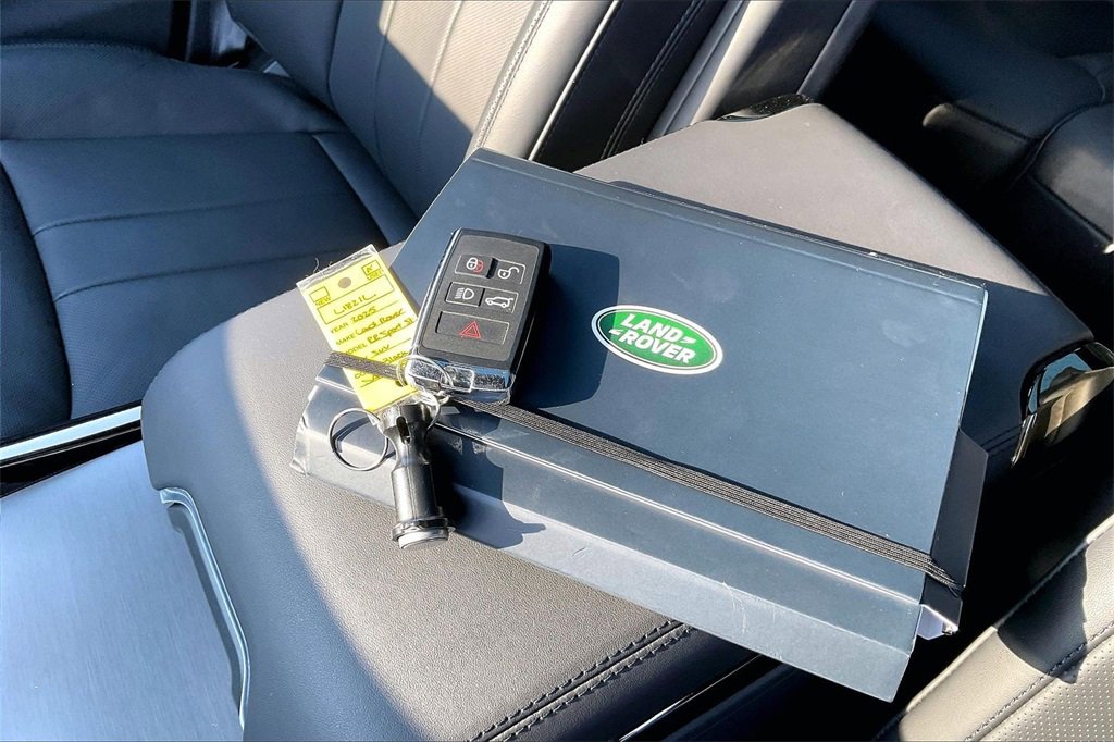 Certified 2025 Land Rover Range Rover Sport SE image 35