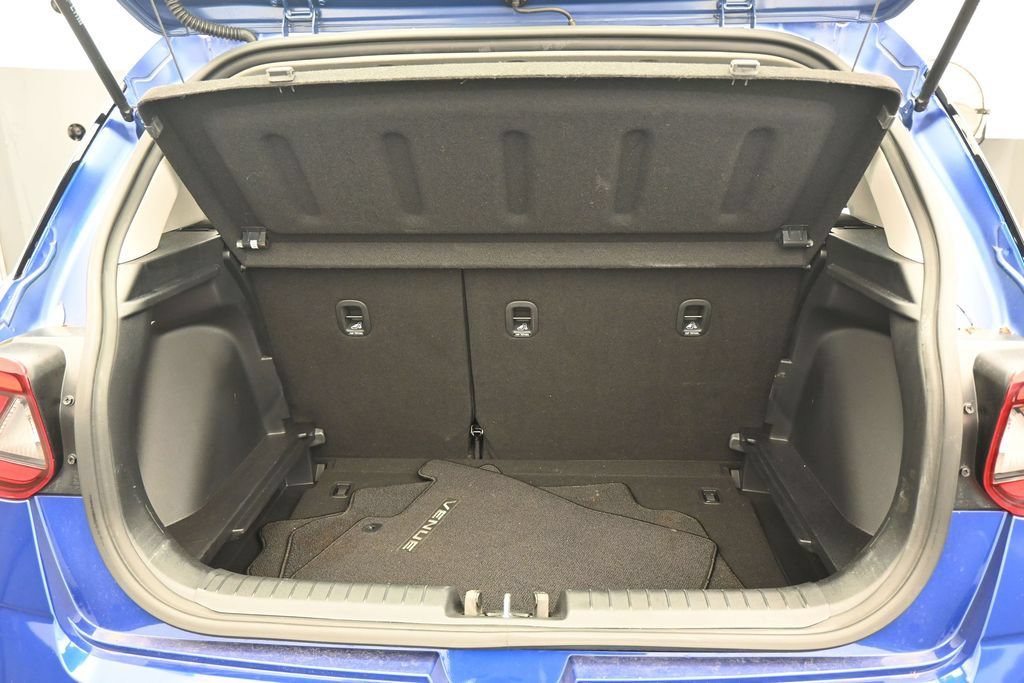 Used 2022 Hyundai Venue SEL FWD image 31