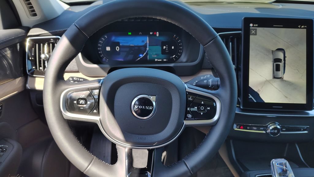 New 2026 Volvo XC90 B6 Plus w/ Protection Package AWD/4WD image 13