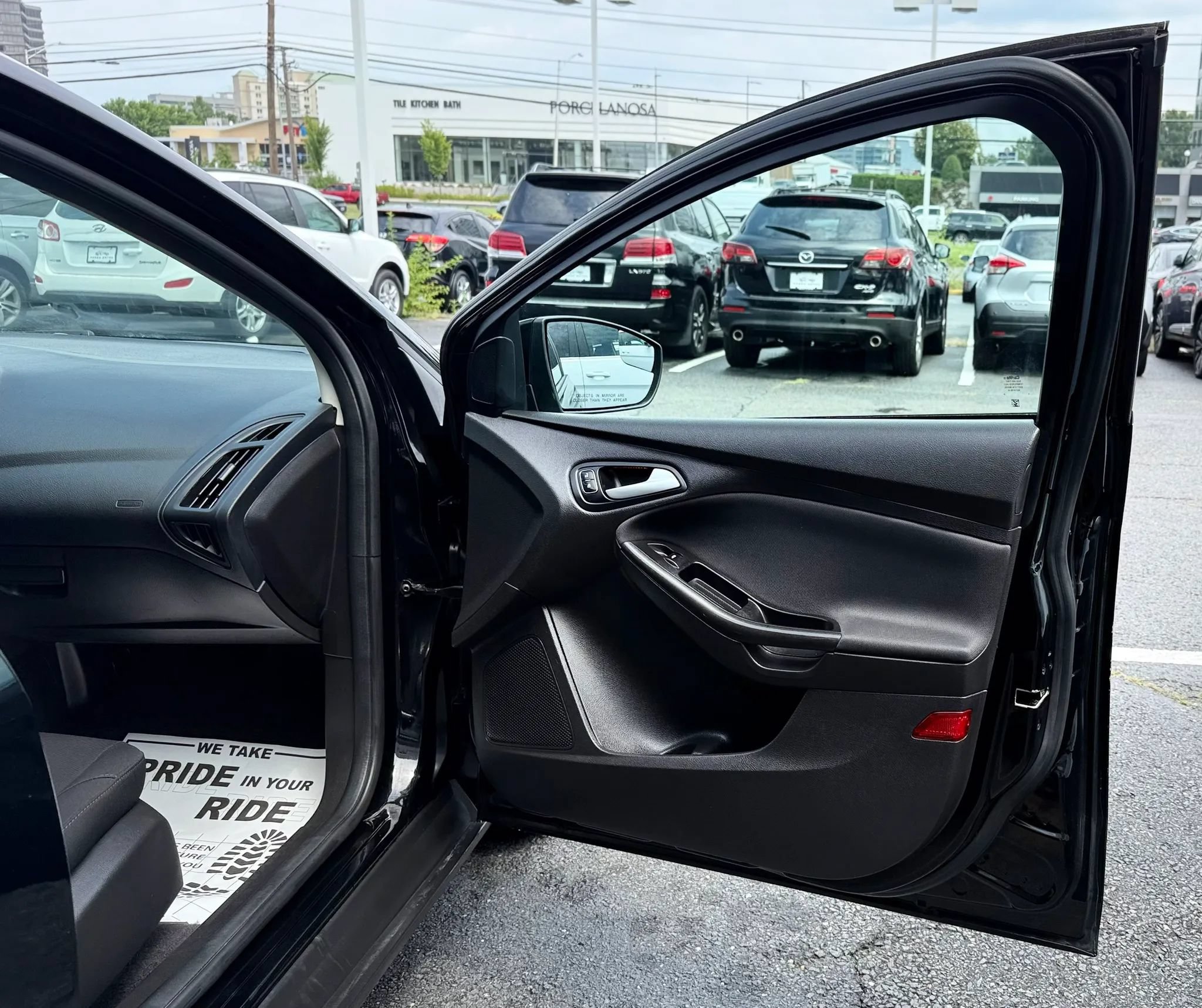 Used 2017 Ford Focus SEL FWD image 32