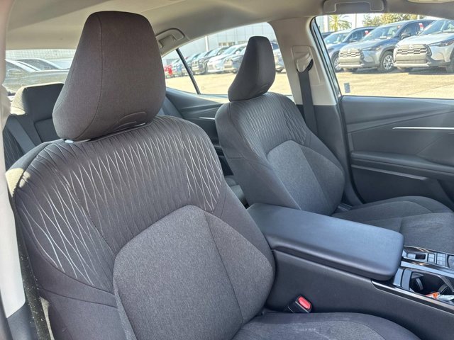 Used 2025 Toyota Camry LE image 14