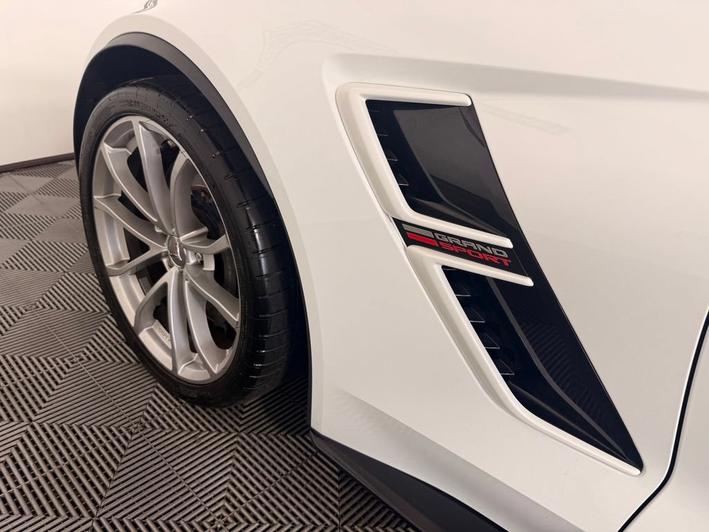 Used 2019 Chevrolet Corvette Grand Sport RWD image 10