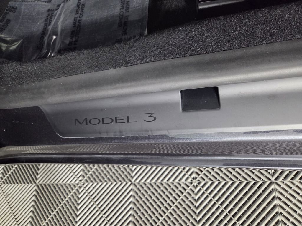 Used 2025 Tesla Model 3 Long Range image 13